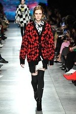 MSGM 2019-20年秋冬ウィメンズコレクション - ポップなハートに心躍らせて｜写真14