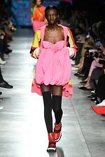 MSGM 2019-20年秋冬ウィメンズコレクション - ポップなハートに心躍らせて｜写真23