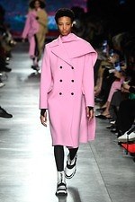 MSGM 2019-20年秋冬ウィメンズコレクション - ポップなハートに心躍らせて｜写真32