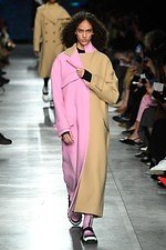 MSGM 2019-20年秋冬ウィメンズコレクション - ポップなハートに心躍らせて｜写真33