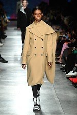 MSGM 2019-20年秋冬ウィメンズコレクション - ポップなハートに心躍らせて｜写真35