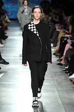 MSGM 2019-20年秋冬ウィメンズコレクション - ポップなハートに心躍らせて｜写真36