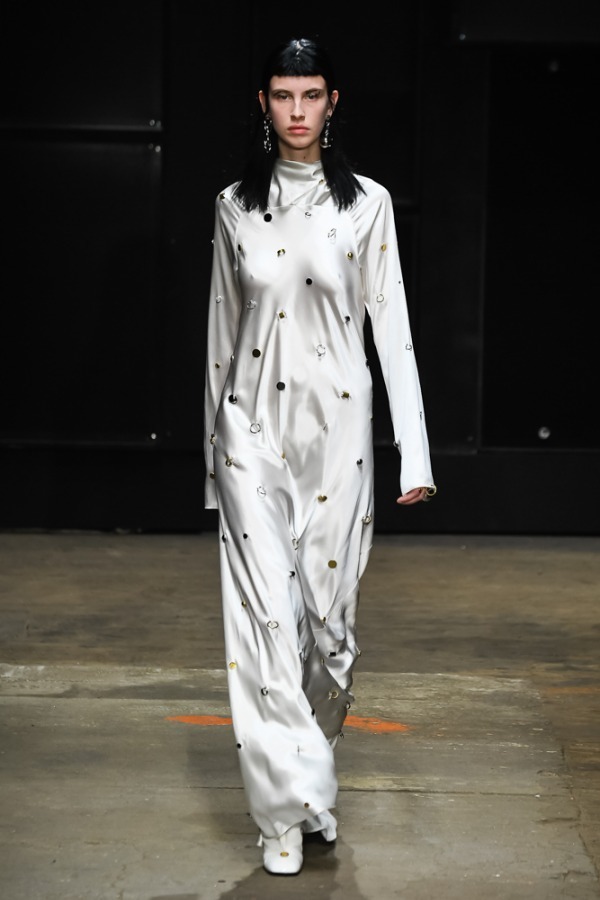 マルニ(MARNI) 2019-20年秋冬ウィメンズコレクション シルエット - 写真24