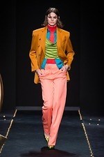 ヴェルサーチェ 2019年秋冬ウィメンズコレクション - ラグジュアリーとグランジの融合｜写真25