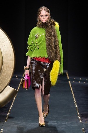 ヴェルサーチェ 2019年秋冬ウィメンズコレクション - ラグジュアリーとグランジの融合｜写真9