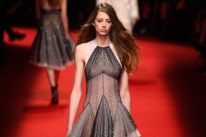 フィロソフィ ディ ロレンツォ セラフィニ 19年秋冬 - ワイルドな魅力を纏ったフェミニティ