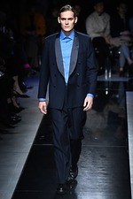 ジョルジオ アルマーニ 2019年秋冬メンズコレクション - ブルーに学ぶダンディズム｜写真14