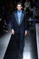 ジョルジオ アルマーニ 2019年秋冬メンズコレクション - ブルーに学ぶダンディズム｜写真17