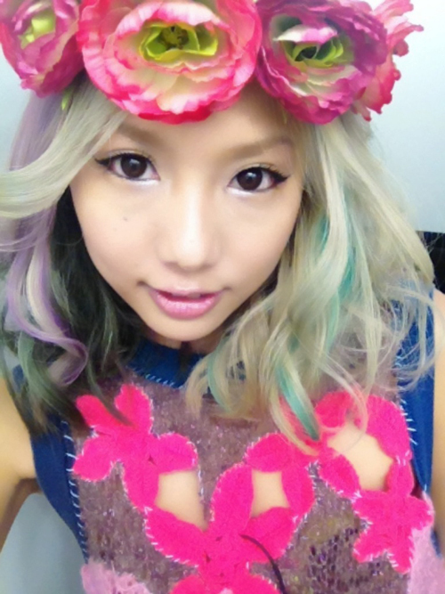 N.ハリ尾花、TAO、エリイ、竹下玲奈らによるCOACHカスタマイズバッグがヤフオクにチャリティ出品｜写真33