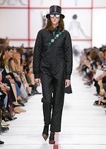 ディオール(DIOR) テディ・ガール｜写真5