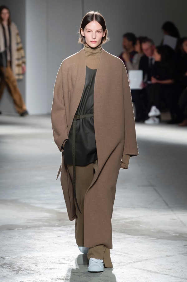 アニオナ(AGNONA) 2019-20年秋冬ウィメンズコレクション  - 写真16