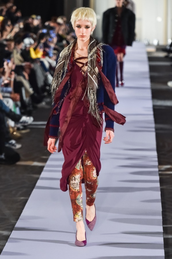 アンドレアス・クロンターラー フォー ヴィヴィアン・ウエストウッド(Andreas Kronthaler for Vivienne Westwood) 2019-20年秋冬ウィメンズ&メンズコレクション シルエット - 写真26