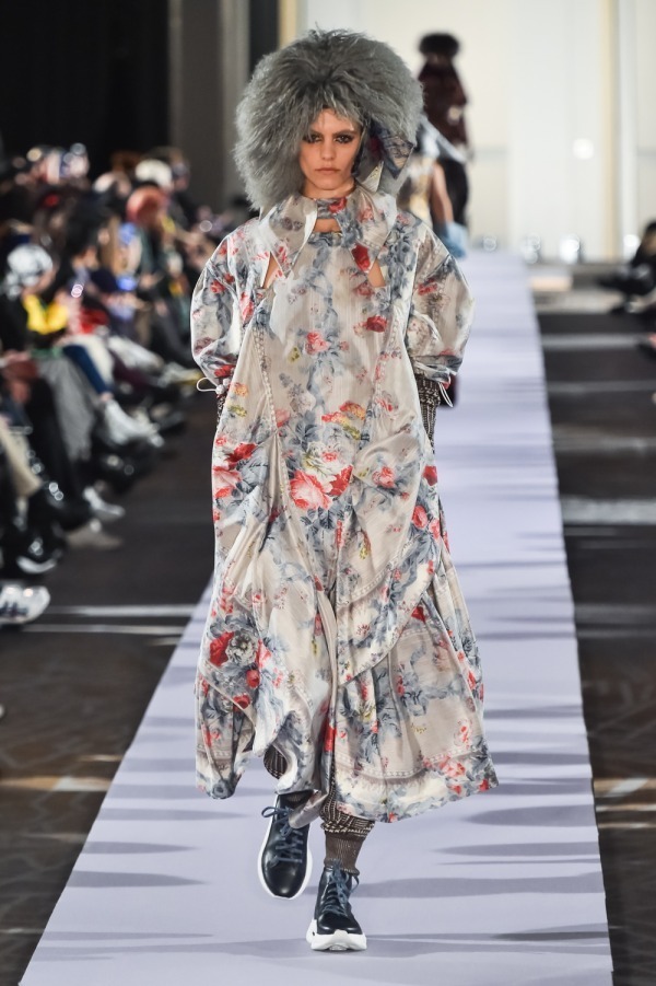 アンドレアス・クロンターラー フォー ヴィヴィアン・ウエストウッド(Andreas Kronthaler for Vivienne Westwood) 2019-20年秋冬ウィメンズ&メンズコレクション シルエット - 写真33