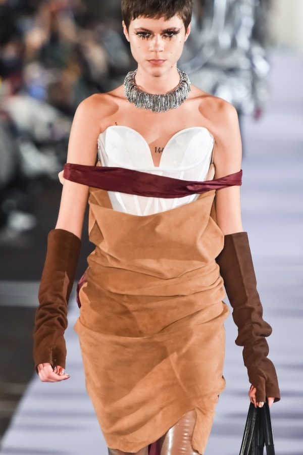 アンドレアス・クロンターラー フォー ヴィヴィアン・ウエストウッド(Andreas Kronthaler for Vivienne Westwood) 2019-20年秋冬ウィメンズ&メンズコレクション ディテール - 写真32