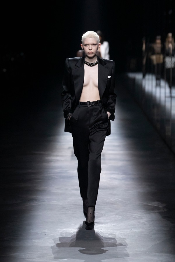 サンローラン(Saint Laurent) 2019-20年秋冬ウィメンズコレクション  - 写真7