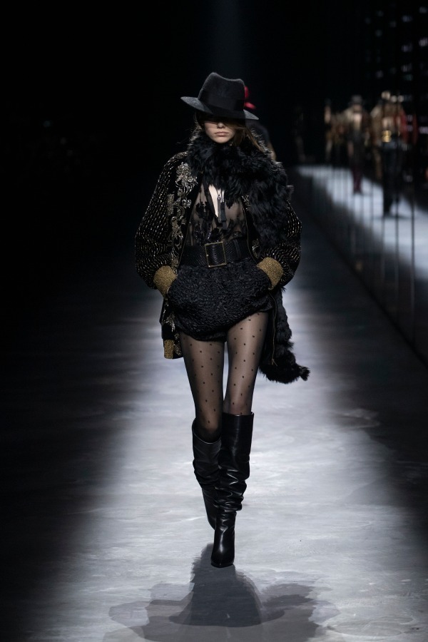 サンローラン(Saint Laurent) 2019-20年秋冬ウィメンズコレクション  - 写真14