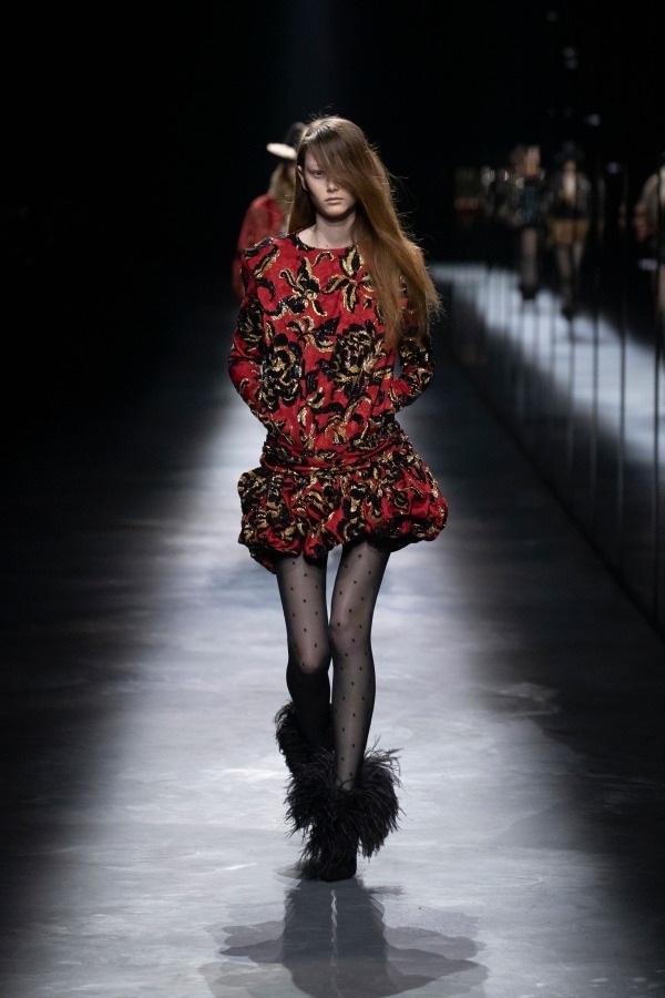 サンローラン(Saint Laurent) 2019-20年秋冬ウィメンズコレクション  - 写真16