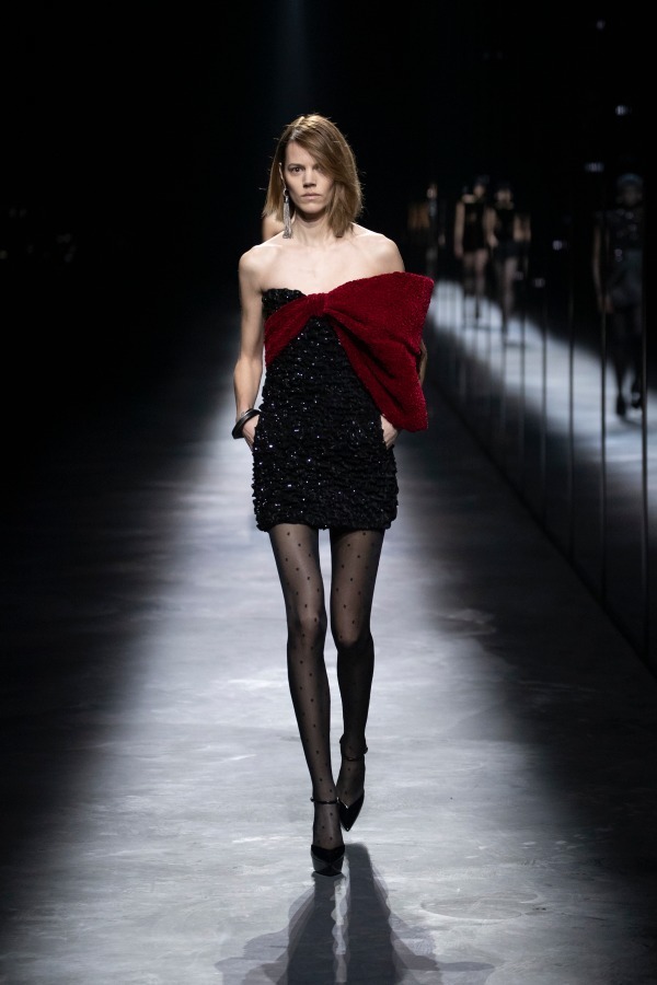 サンローラン(Saint Laurent) 2019-20年秋冬ウィメンズコレクション  - 写真23