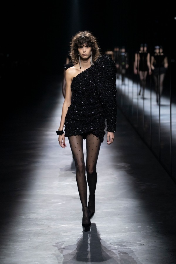 サンローラン(Saint Laurent) 2019-20年秋冬ウィメンズコレクション  - 写真24