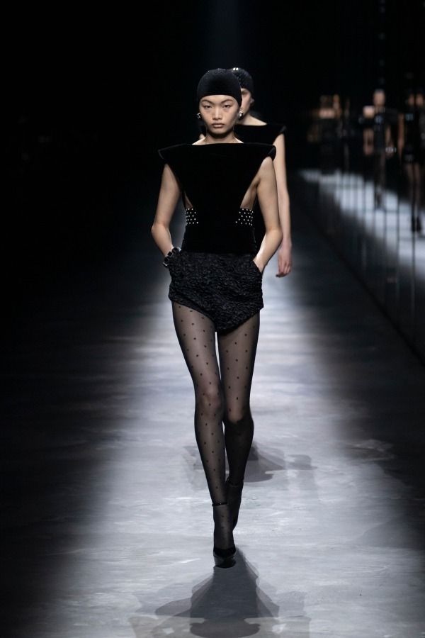 サンローラン(Saint Laurent) 2019-20年秋冬ウィメンズコレクション  - 写真26