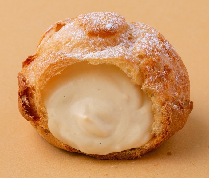 ビアードパパの“チェルシー”シュークリーム - 濃厚でコクのある発酵バターの風味を再現｜写真1