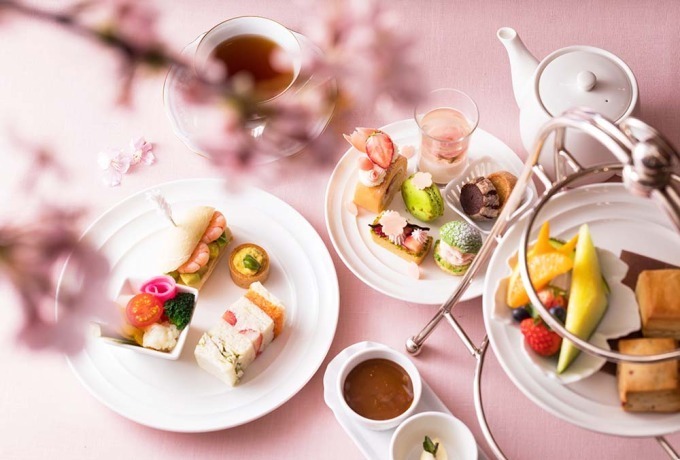横浜ベイホテル東急、春スイーツが並ぶ「桜 アフタヌーンティー」夜桜を楽しめるコースも｜写真1