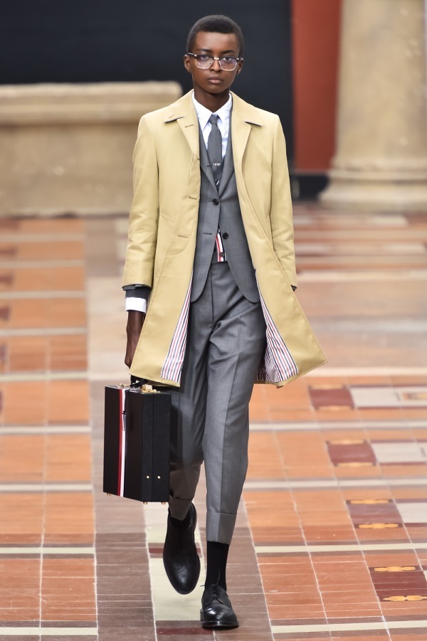 トム ブラウン(THOM BROWNE) 2019-20年秋冬ウィメンズ&メンズコレクション シルエット - 写真1