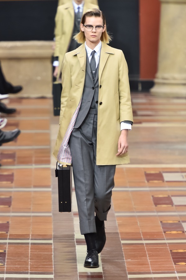 トム ブラウン(THOM BROWNE) 2019-20年秋冬ウィメンズ&メンズコレクション シルエット - 写真2