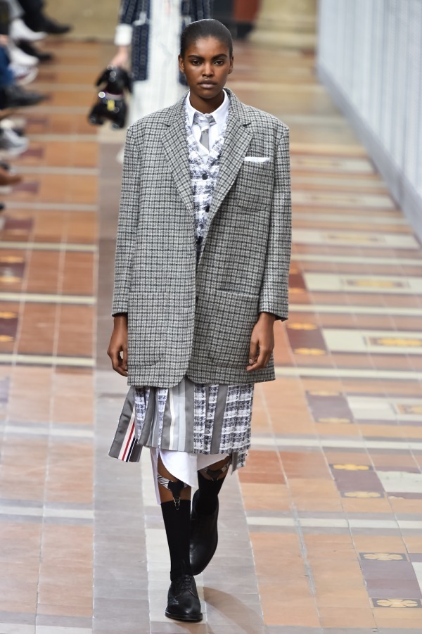 トム ブラウン(THOM BROWNE) 2019-20年秋冬ウィメンズ&メンズコレクション シルエット - 写真24