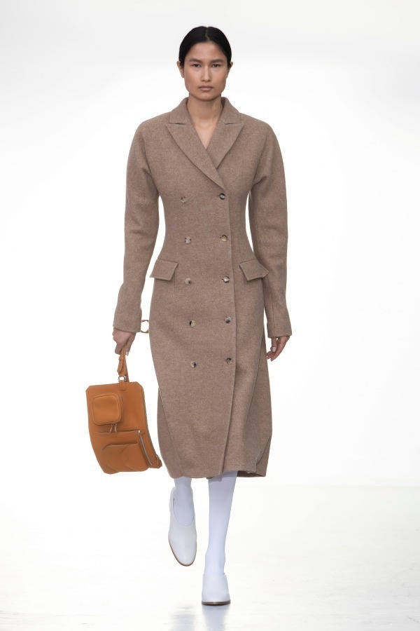 ネヘラ 2019-20年秋冬｜female ミリタリーコート