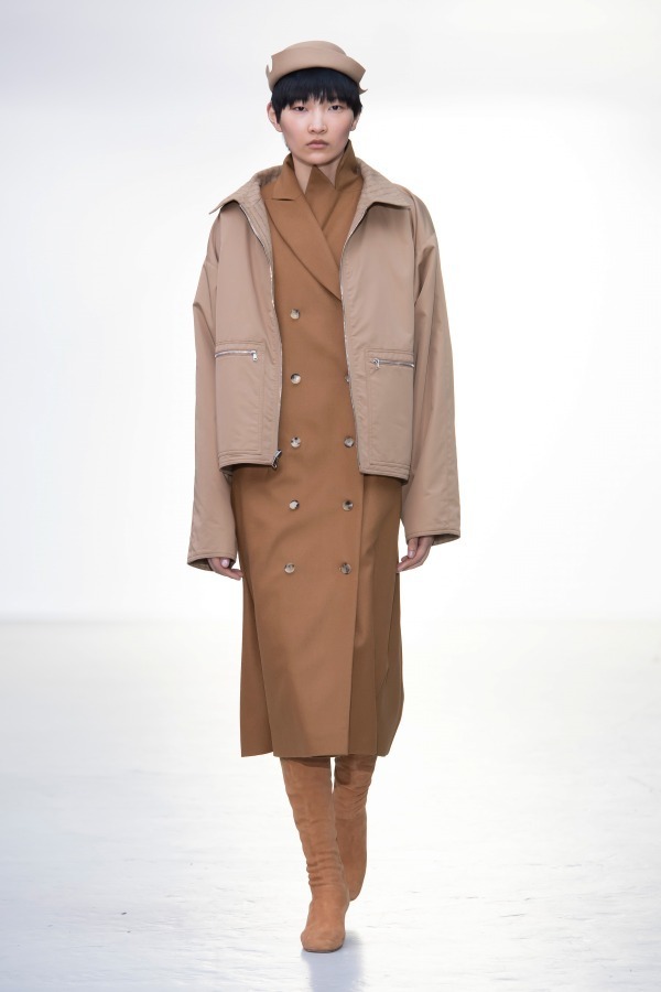 ネヘラ 2019-20年秋冬｜female ミリタリーコート