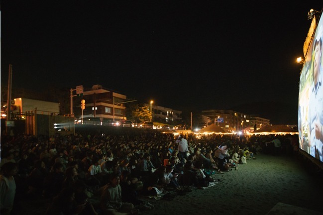 「第10回逗子海岸映画祭」海岸で野外上映会 - 『ネバーエンディング・ストーリー』など名作映画｜写真10