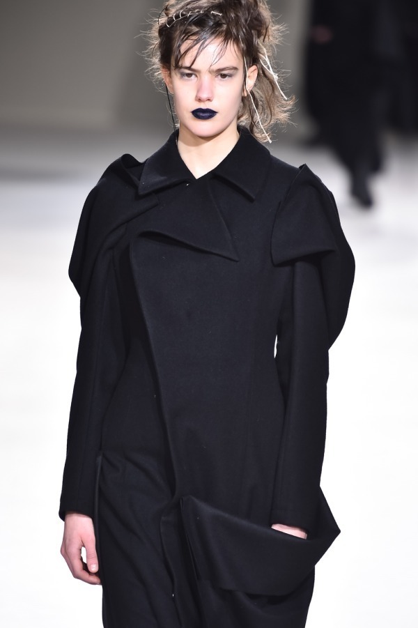 ヨウジヤマモト(Yohji Yamamoto) 2019-20年秋冬ウィメンズコレクション  - 写真40