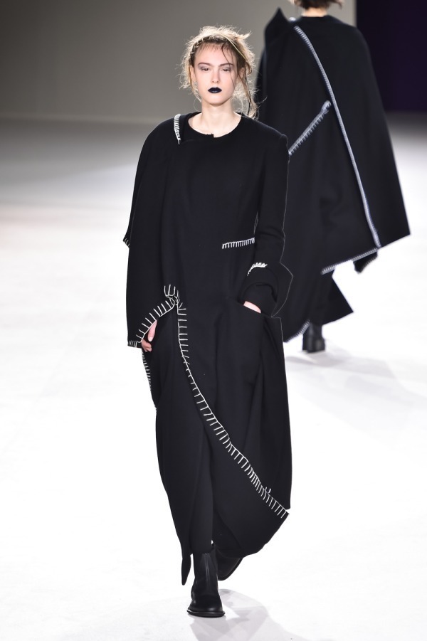 ヨウジヤマモト(Yohji Yamamoto) 2019-20年秋冬ウィメンズコレクション  - 写真55