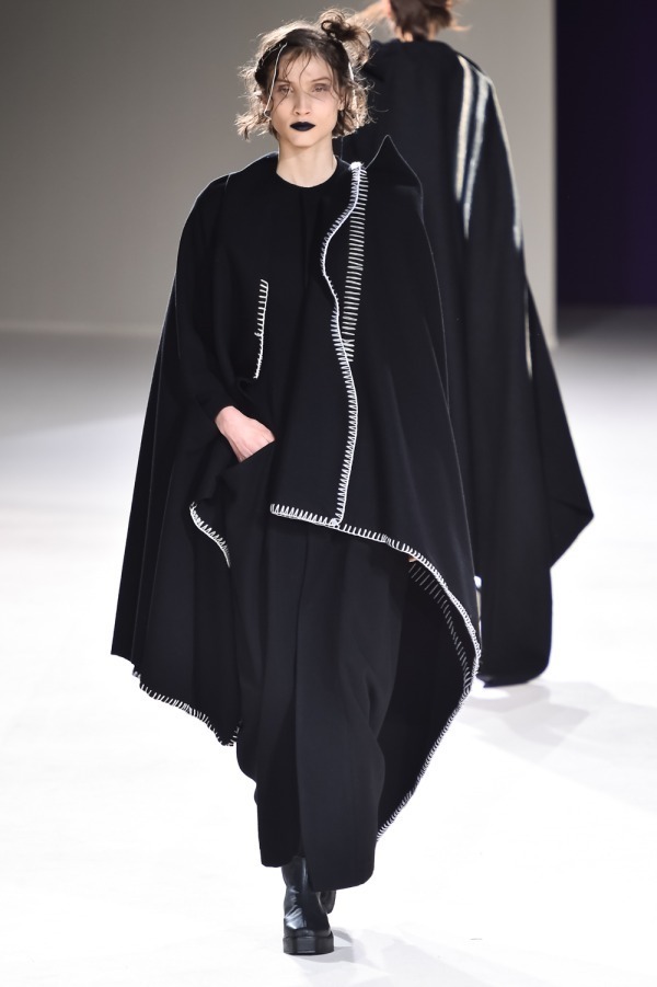 ヨウジヤマモト(Yohji Yamamoto) 2019-20年秋冬ウィメンズコレクション  - 写真53