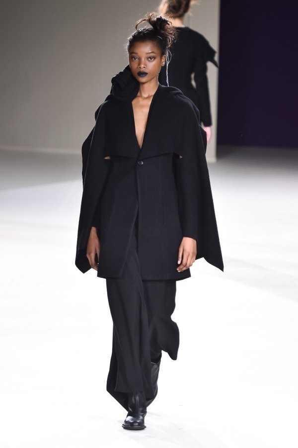 ヨウジヤマモト(Yohji Yamamoto) 2019-20年秋冬ウィメンズコレクション  - 写真47