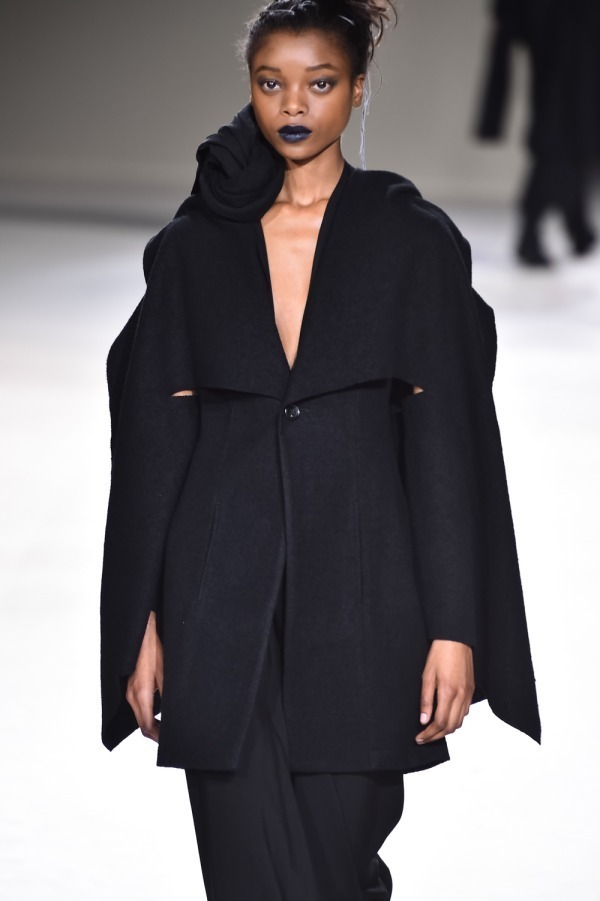 ヨウジヤマモト(Yohji Yamamoto) 2019-20年秋冬ウィメンズコレクション  - 写真48