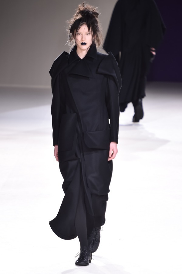 ヨウジヤマモト(Yohji Yamamoto) 2019-20年秋冬ウィメンズコレクション  - 写真33