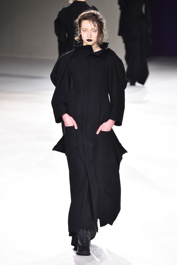 ヨウジヤマモト(Yohji Yamamoto) 2019-20年秋冬ウィメンズコレクション  - 写真41