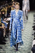 パコ ラバンヌ 2019年秋冬コレクション - ”ハリウッド黄金期”の社交場で女性たちが愛した装い｜写真5