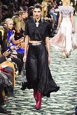 パコ ラバンヌ 2019年秋冬コレクション - ”ハリウッド黄金期”の社交場で女性たちが愛した装い｜写真23