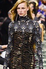 パコ ラバンヌ 2019年秋冬コレクション - ”ハリウッド黄金期”の社交場で女性たちが愛した装い｜写真26