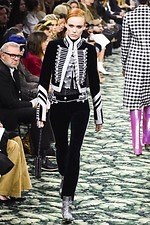 パコ ラバンヌ 2019年秋冬コレクション - ”ハリウッド黄金期”の社交場で女性たちが愛した装い｜写真31