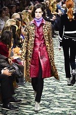 パコ ラバンヌ 2019年秋冬コレクション - ”ハリウッド黄金期”の社交場で女性たちが愛した装い｜写真34