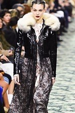 パコ ラバンヌ 2019年秋冬コレクション - ”ハリウッド黄金期”の社交場で女性たちが愛した装い｜写真49