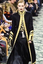 パコ ラバンヌ 2019年秋冬コレクション - ”ハリウッド黄金期”の社交場で女性たちが愛した装い｜写真54