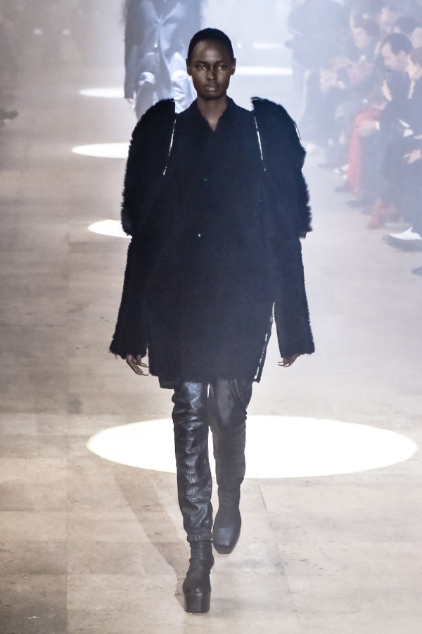 リック・オウエンス(Rick Owens) 2019-20年秋冬ウィメンズコレクション  - 写真30