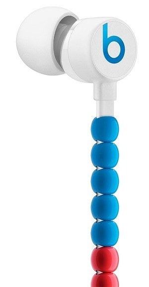 Sacai ビーツ バイ ドクタードレのイヤフォン ビーズを付替えて自分だけのアクセサリーに ファッションプレス Sacai ビーツ バイ ドクタードレのイヤフォン ビーズを付替えて自分だけのアクセサリーに ファッションプレス