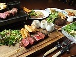 パリ発・肉ビストロ「サクレフルール」が軽井沢に、ステック・フリット×チーズフォンデュの限定メニューも｜写真6