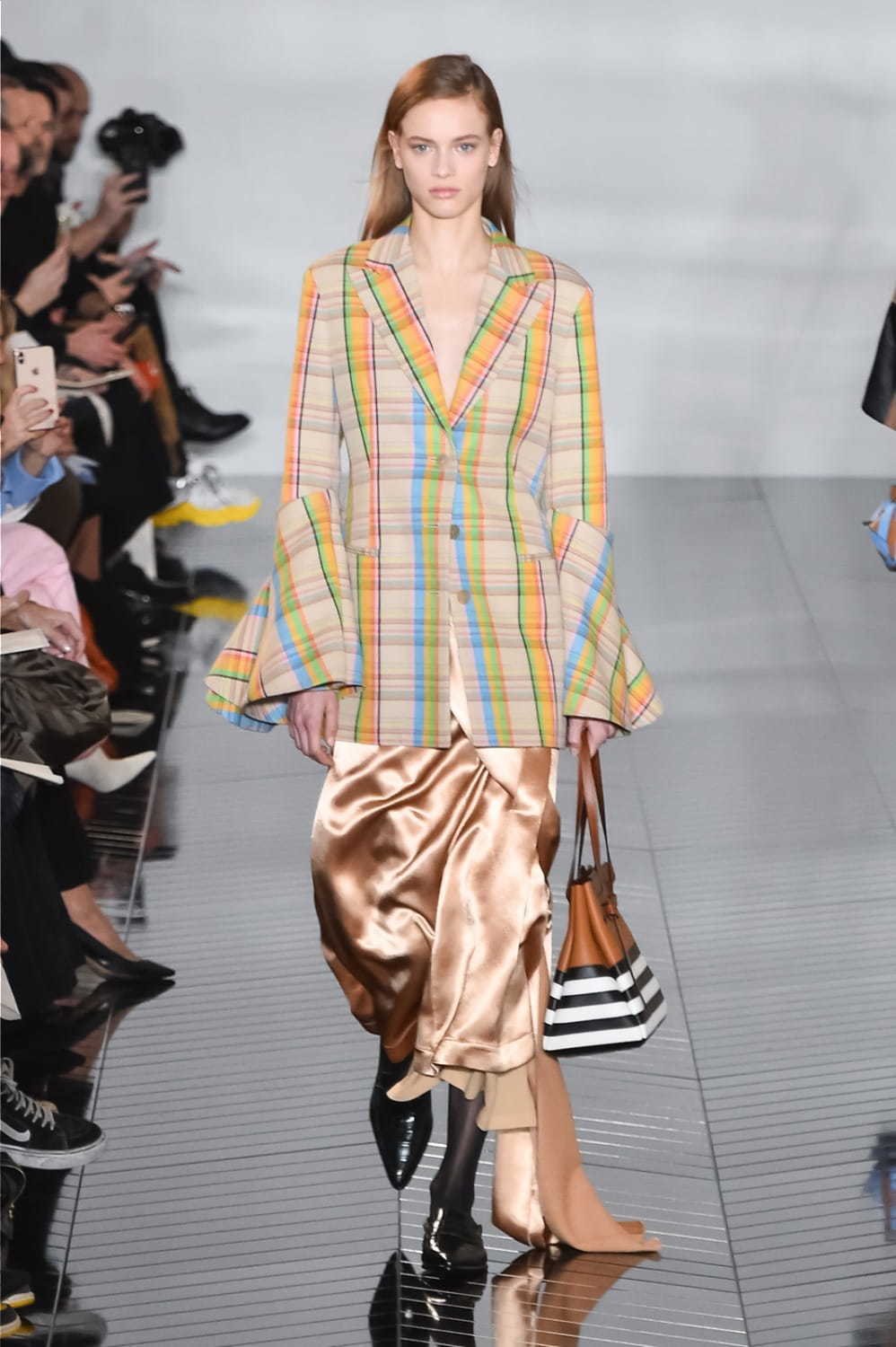 ロエベ(LOEWE) 2019-20年秋冬ウィメンズコレクション  - 写真69